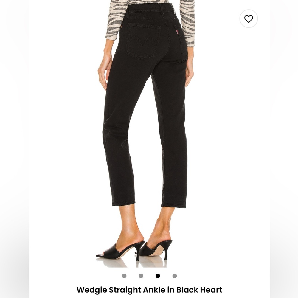 Levi’s wedgie ankle jeans in color ‘black heart’